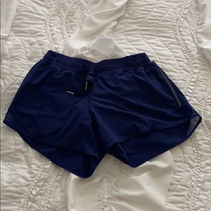 Lululemon Hotty Hot shorts size 6 tall in Navy!